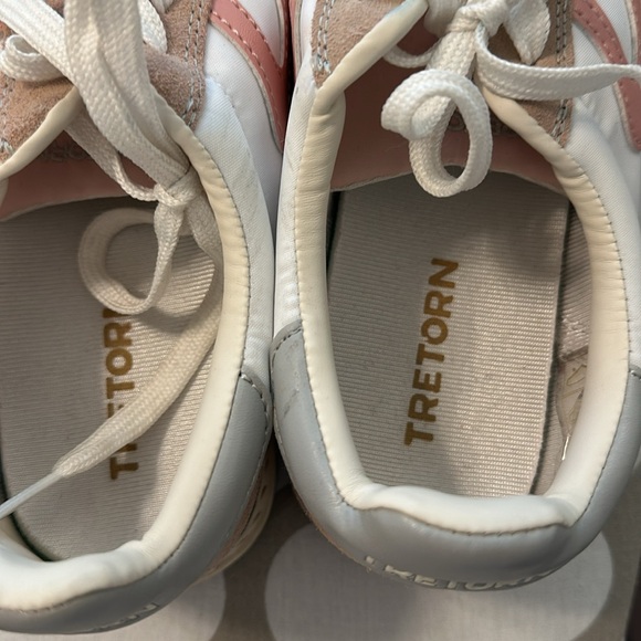 Women’s pink and white with gray trim tretorn retro sneakers worn once. - Picture 4 of 8